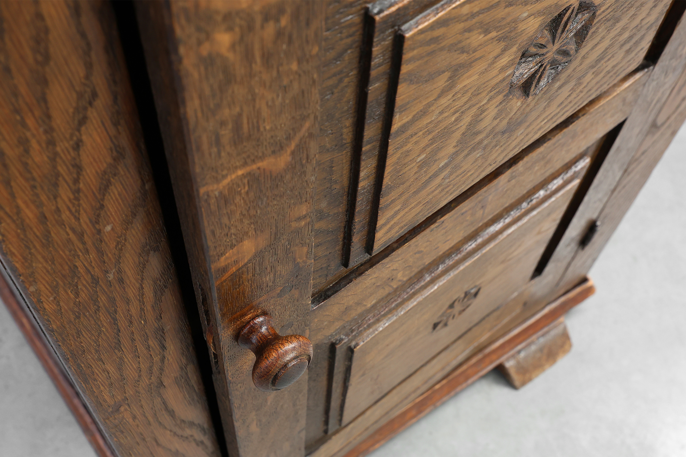 Rustic Solid Oak Cabinet with Geometric Floral Carvings, Belgium &ndash; 17th Centurythumbnail